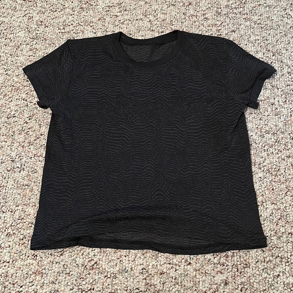 Lululemon Train to be Tee